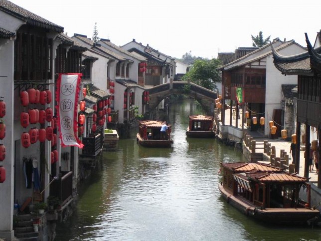 Discover Suzhou: Famous Attractions & Ancient Towns
